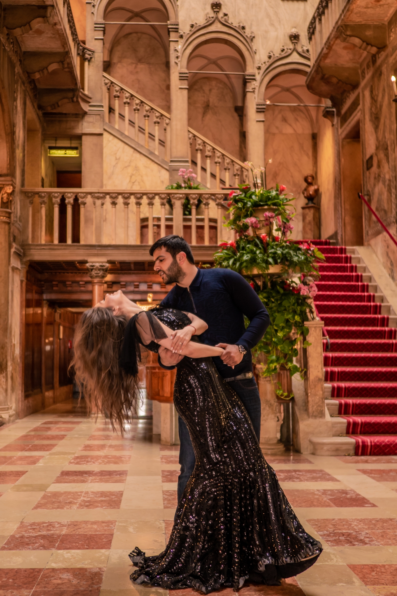 ﻿Armenian engagement photoshoot in Venice and in the church 